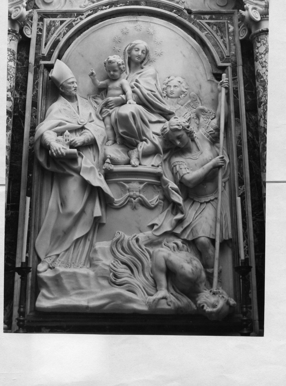 Madonna con Bambino e Santi (rilievo, opera isolata) - bottega italiana (sec. XVIII)