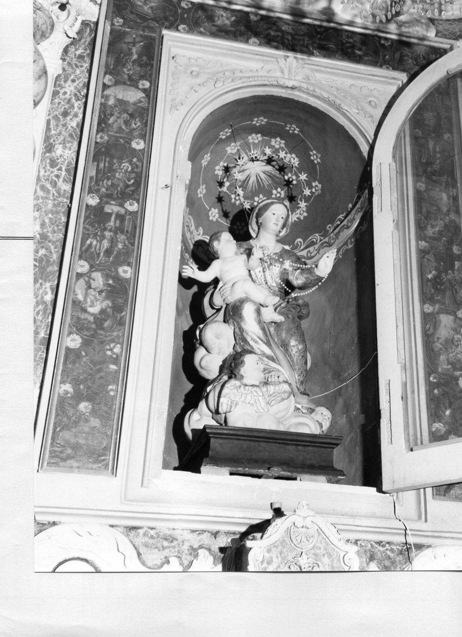 Madonna con Bambino (statua, opera isolata) - bottega ligure (metà sec. XVIII)