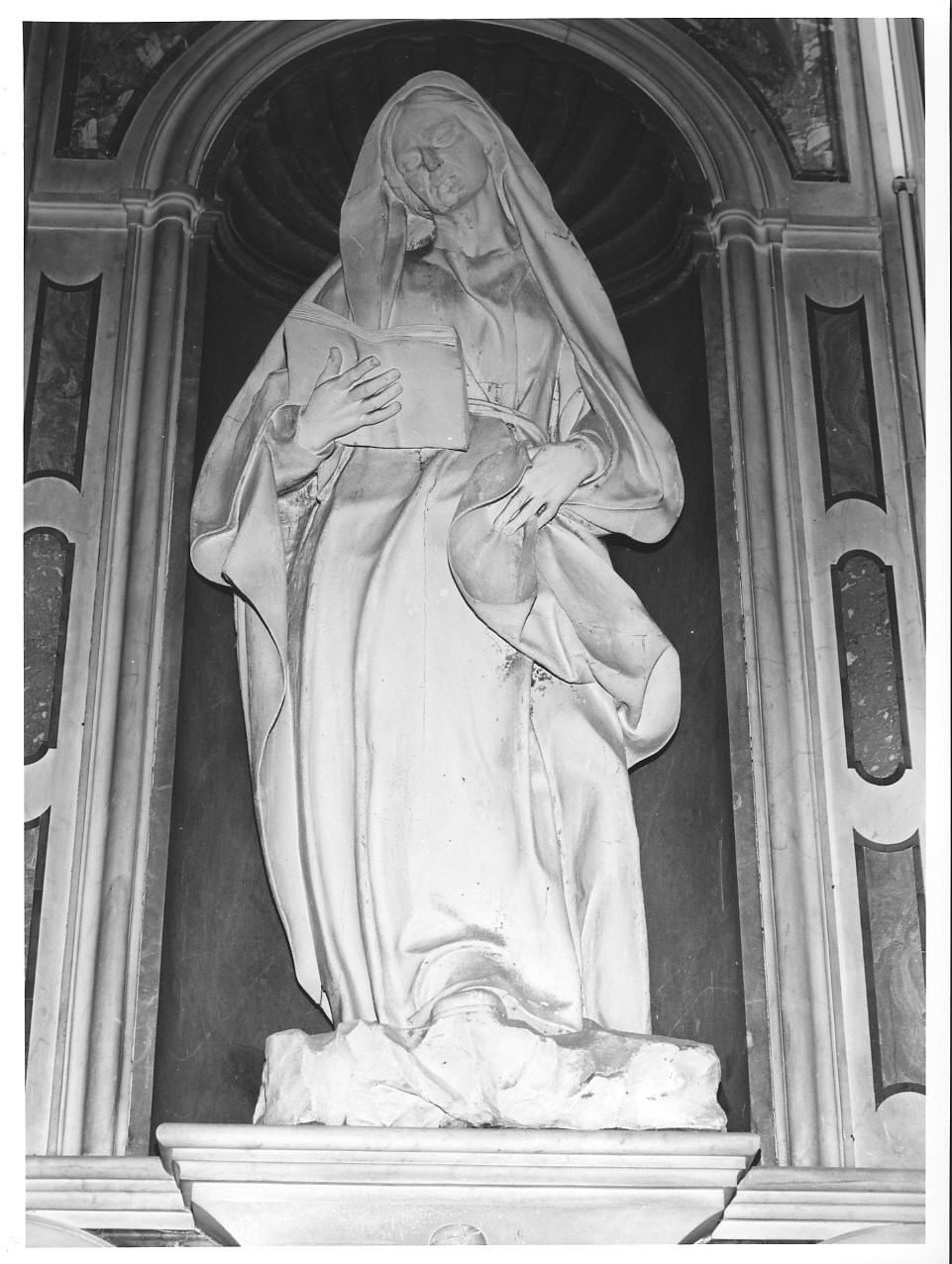 Sant'Elisabetta (statua, opera isolata) di Maragliano Anton Maria (bottega) (sec. XVIII)