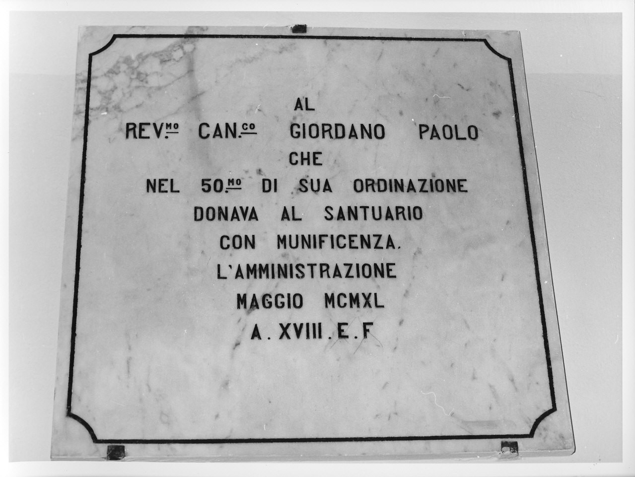 lapide commemorativa, opera isolata - bottega italiana (sec. XX)