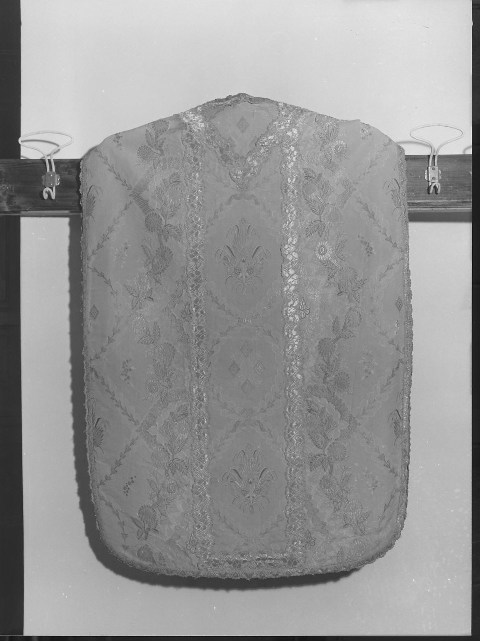 motivi decorativi floreali (paramento liturgico, insieme) - manifattura francese (fine sec. XVIII)