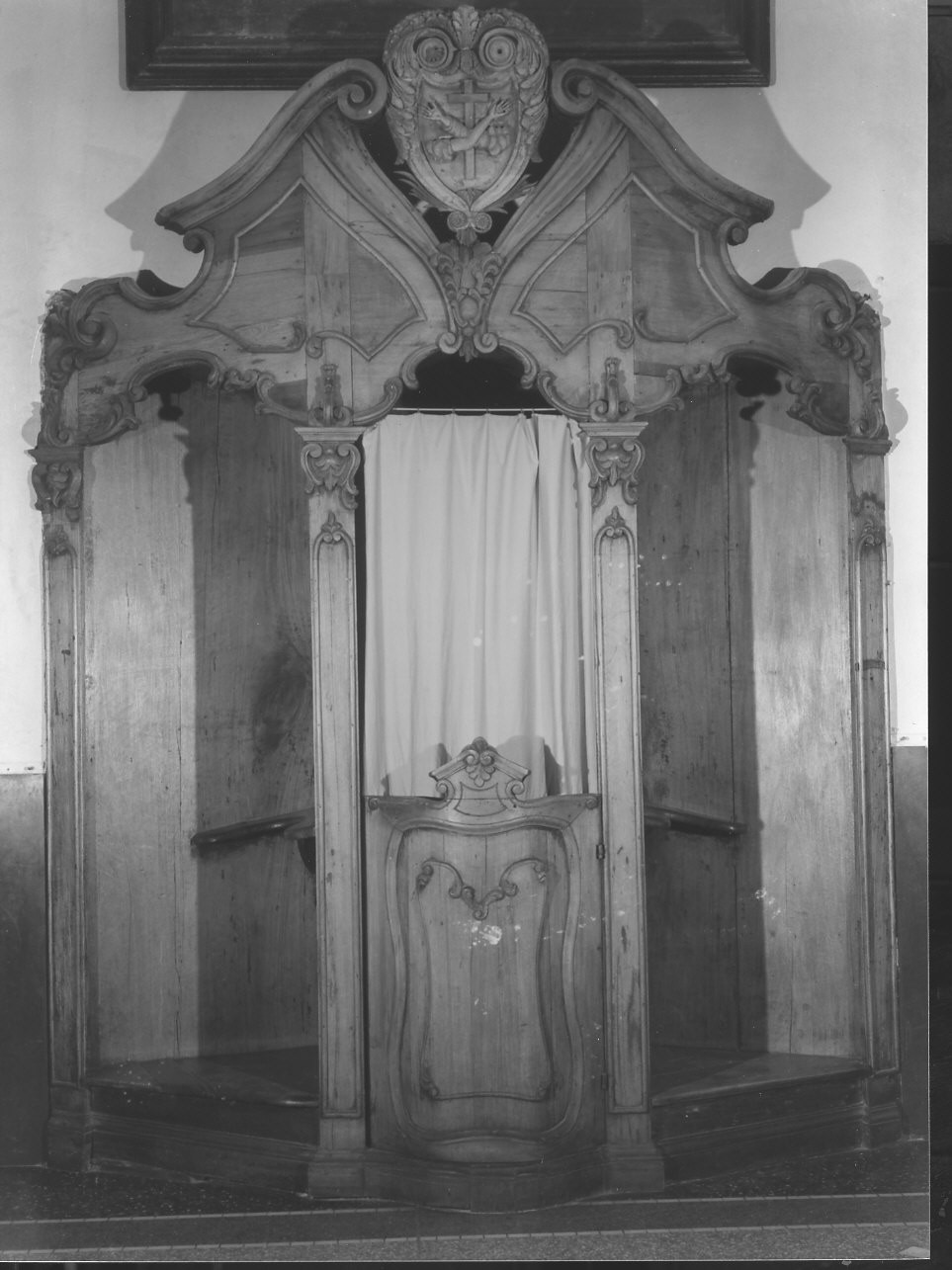 motivi decorativi a volute (confessionale, coppia) - bottega ligure (sec. XVIII)