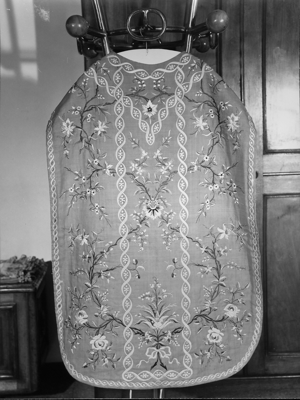 motivi decorativi floreali (paramento liturgico, insieme) - manifattura ligure (primo quarto sec. XX)