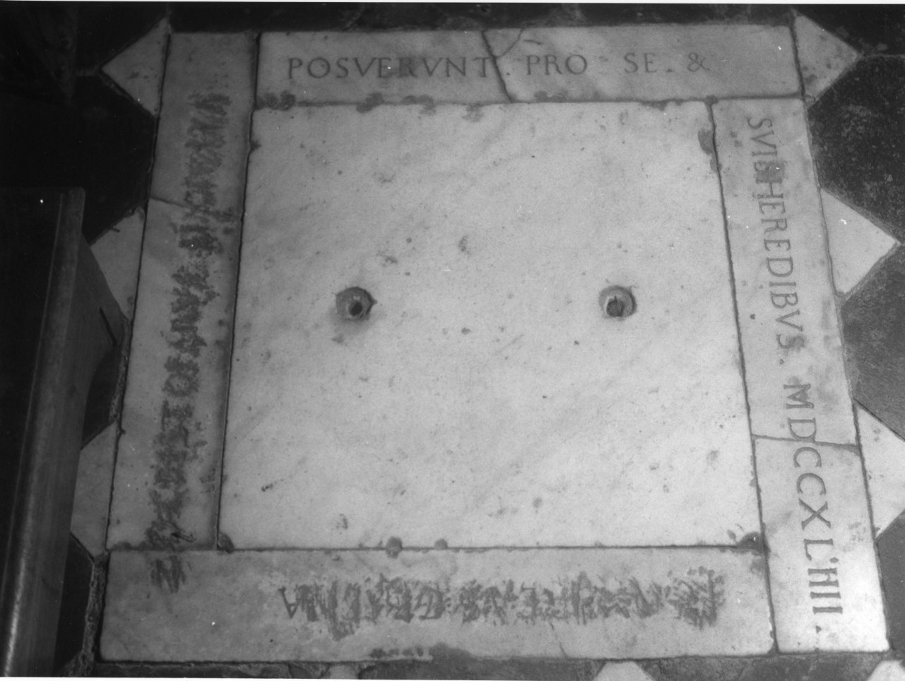 lapide, opera isolata - bottega italiana (secondo quarto sec. XVIII)