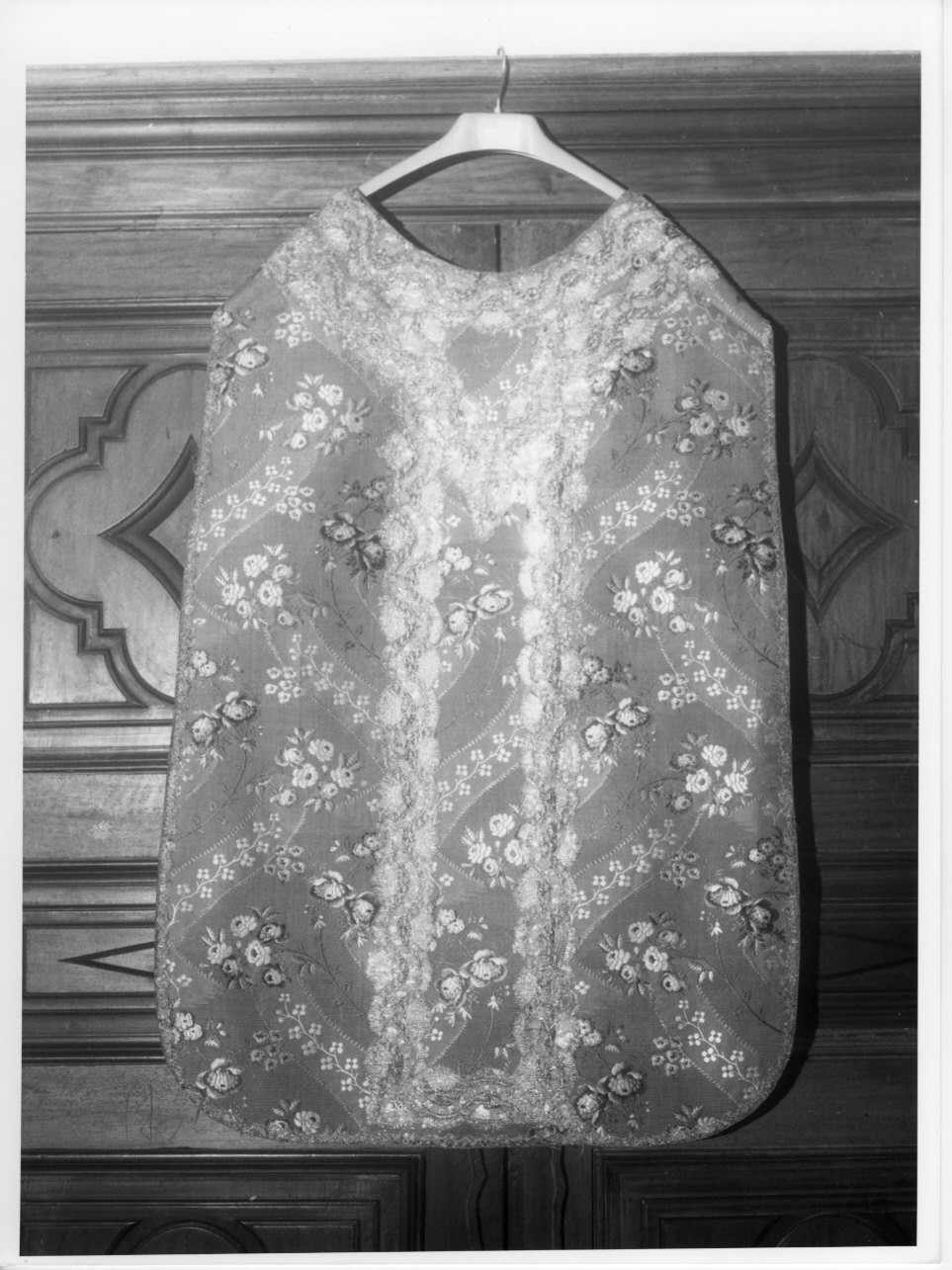 motivi decorativi vegetali (paramento liturgico, insieme) - manifattura ligure (fine sec. XVIII)