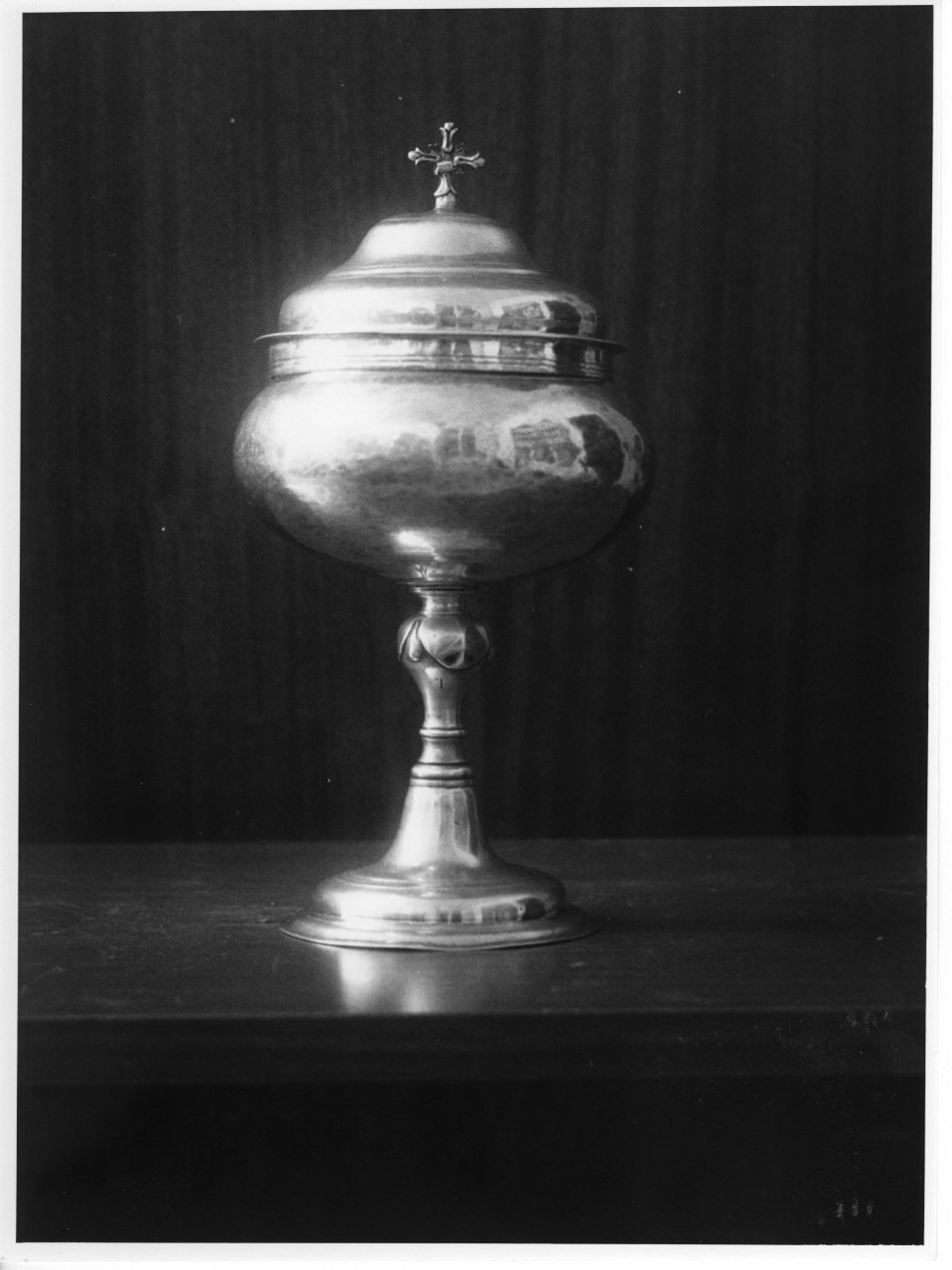 pisside, opera isolata - bottega ligure (metà sec. XVIII)