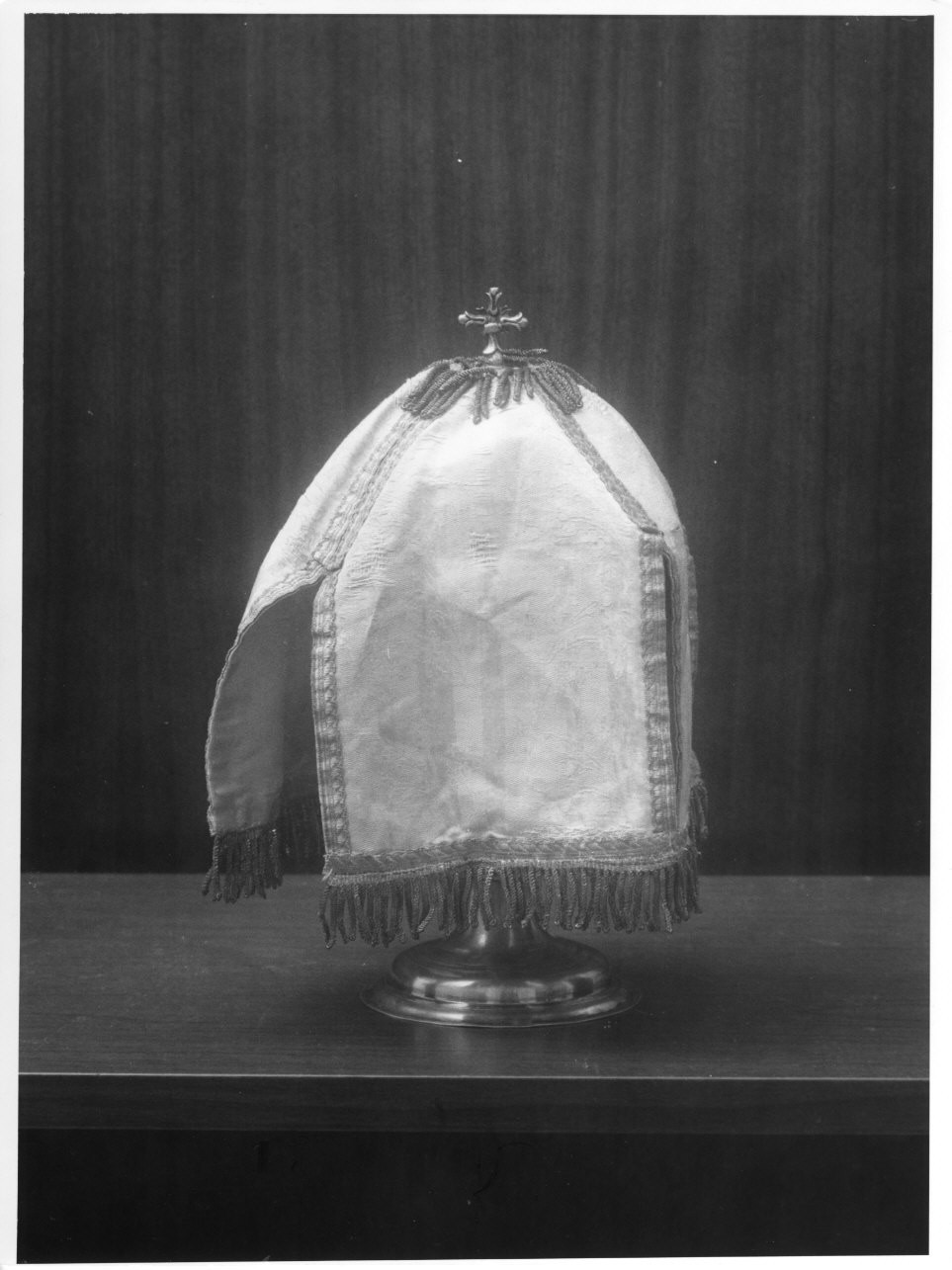 motivi decorativi vegetali (conopeo di pisside, opera isolata) - manifattura ligure (sec. XIX)