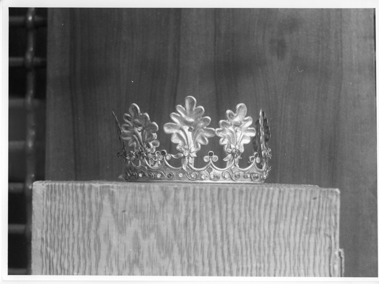 motivi decorativi vegetali (corona da statua, opera isolata) - bottega ligure (sec. XX)