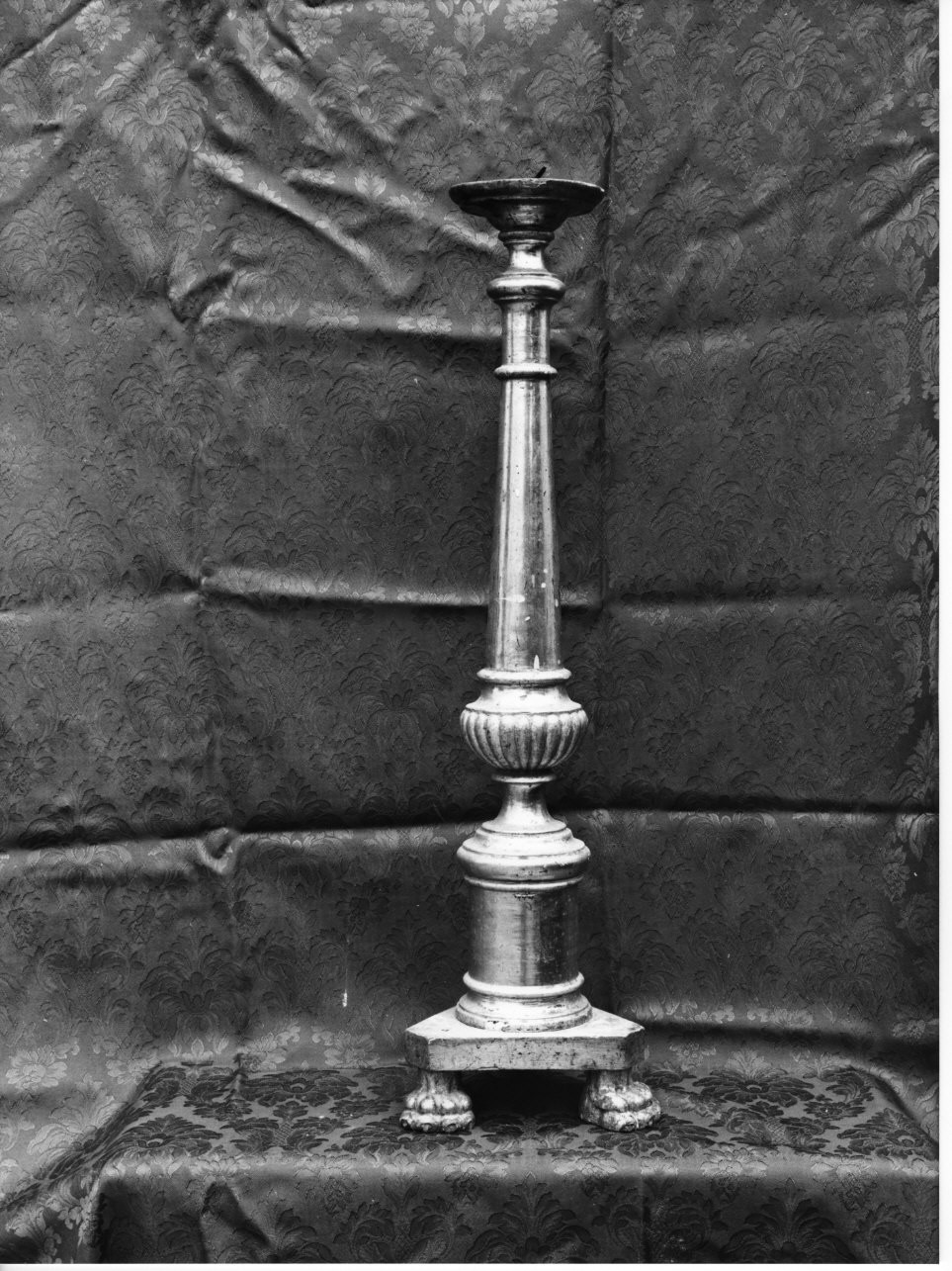 candeliere, opera isolata - bottega italiana (sec. XIX)