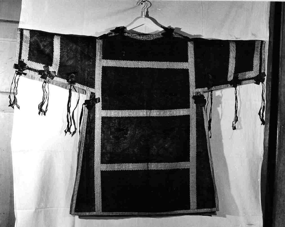 paramento liturgico, insieme - manifattura ligure (secc. XVIII/ XIX)