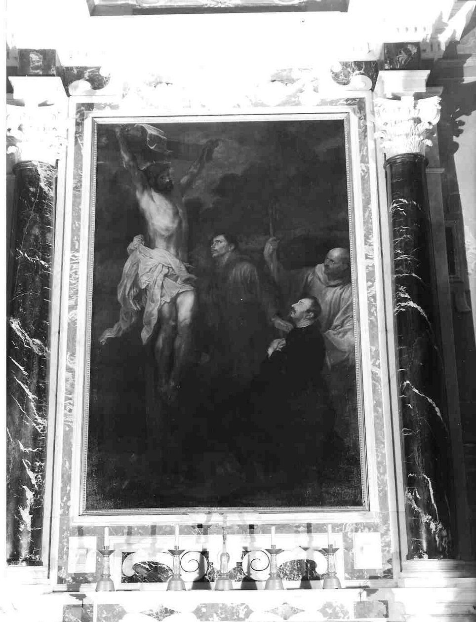 San Francesco, San Bernardo e donatore in adorazione del Cristo crocifisso (dipinto, elemento d'insieme) di Van Dyck Antoon (sec. XVII)