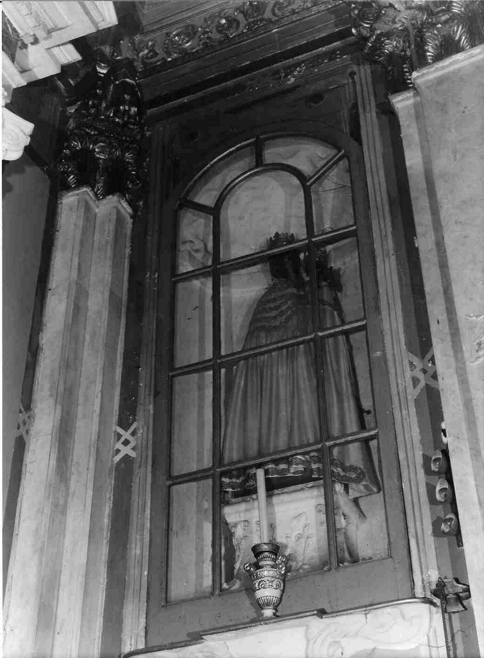 Madonna con Bambino (statua, opera isolata) - bottega ligure (sec. XVII)