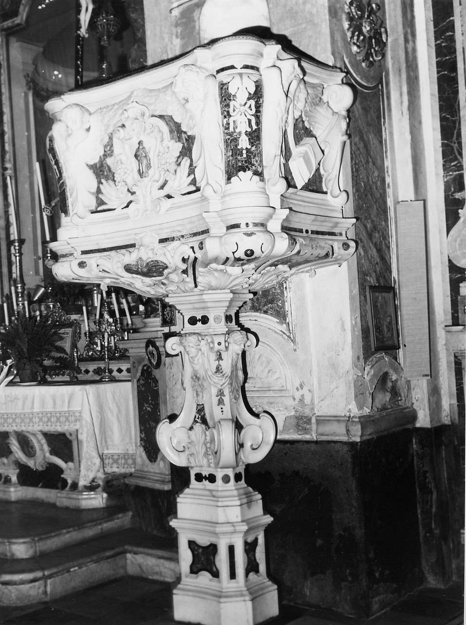 pulpito, opera isolata - bottega ligure (fine/inizio secc. XVIII/ XIX)