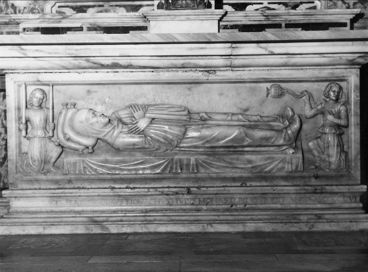 lastra tombale, elemento d'insieme - bottega ligure (sec. XV, sec. XIX)