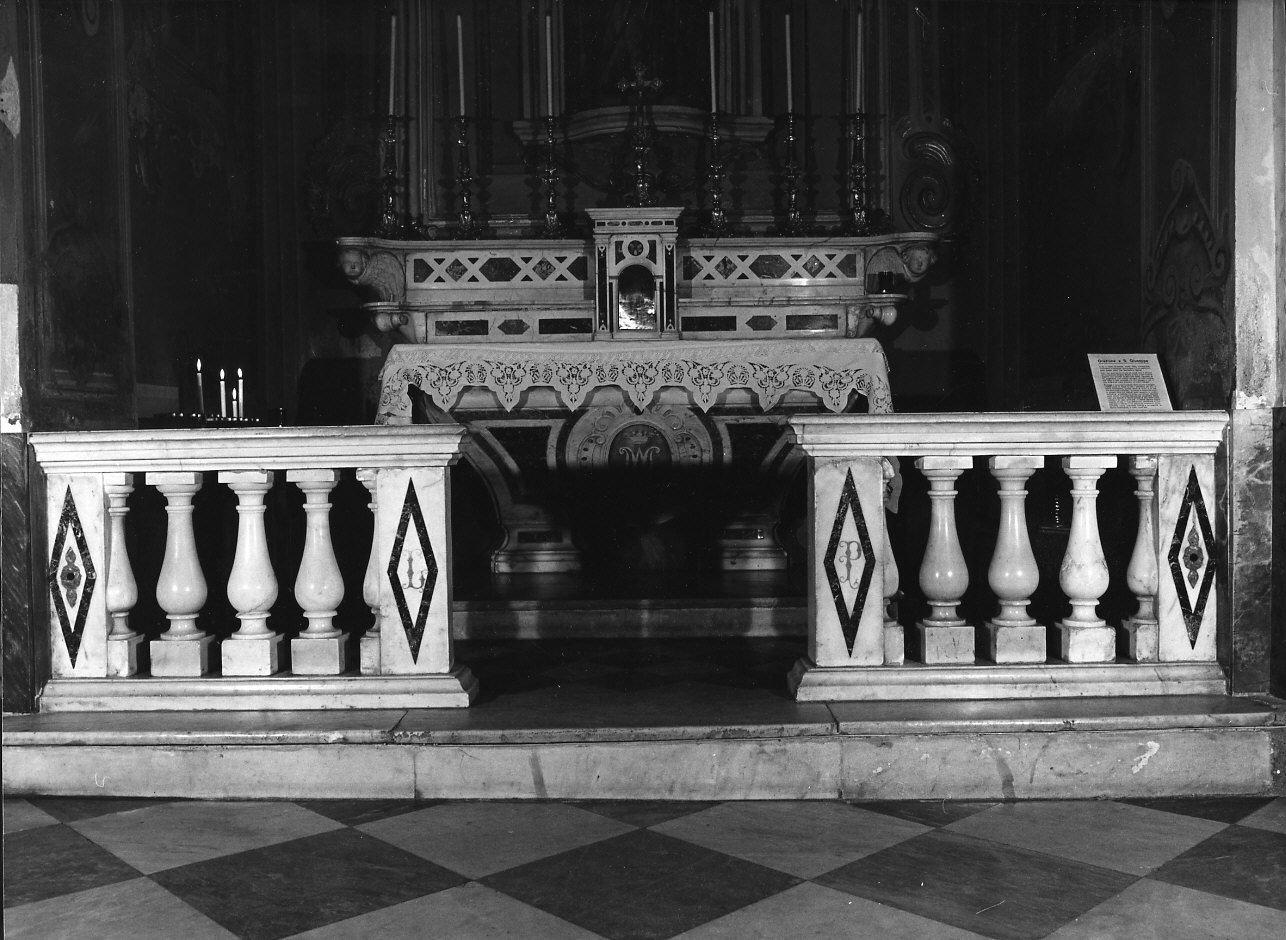 motivi decorativi geometrici/ motivi decorativi vegetali (balaustrata, opera isolata) - bottega ligure (sec. XVIII)