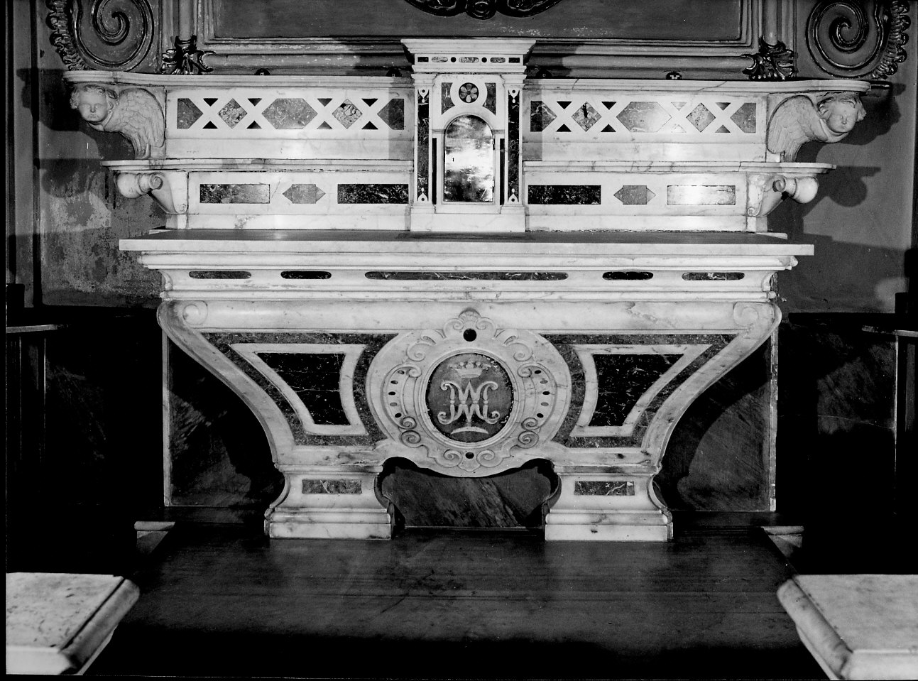 monogramma mariano/ testa alata (altare, opera isolata) - bottega ligure (sec. XVIII)