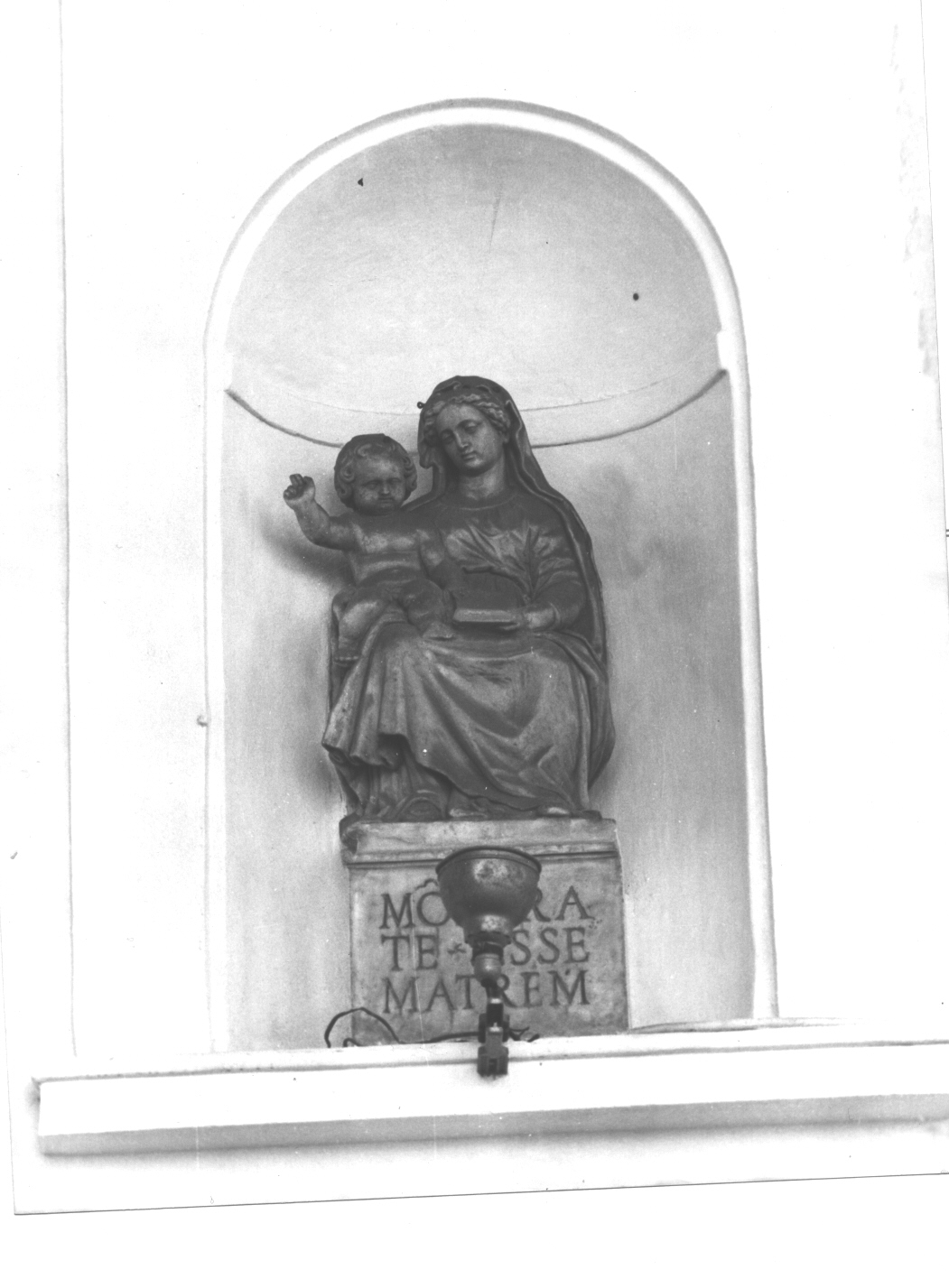 Madonna con Bambino (statua, opera isolata) - ambito italiano (secc. XVI/ XVII)