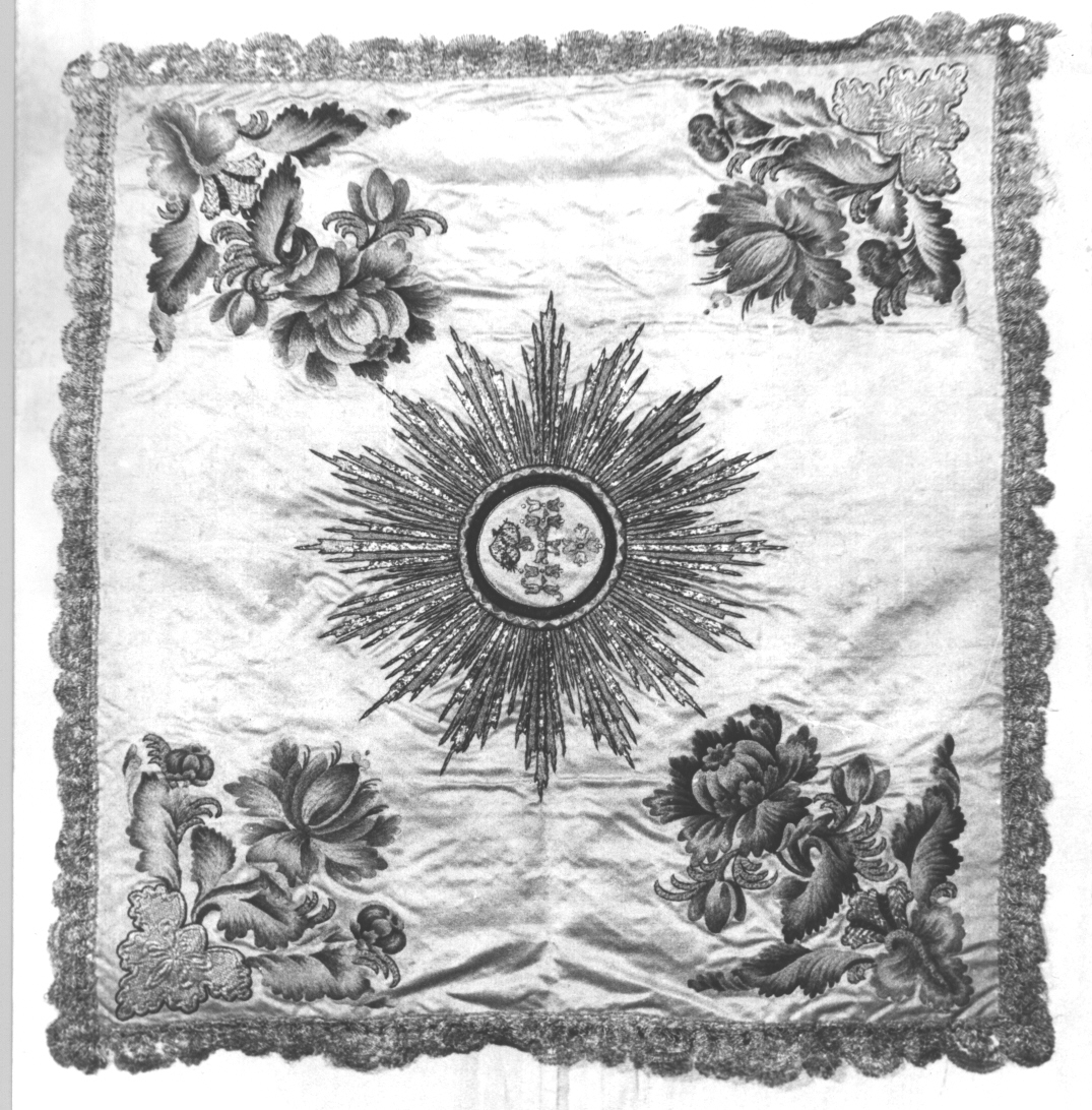 Eucaristia/ motivi decorativi floreali/ motivi decorativi vegetali con melagrana (velo di calice, opera isolata) - manifattura ligure (sec. XIX)