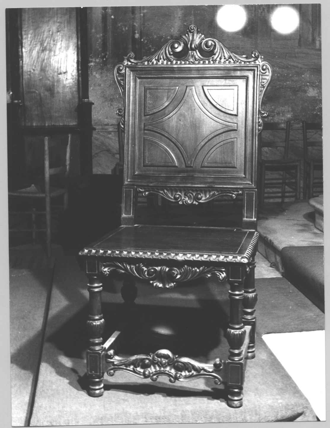 motivi decorativi a volute vegetali/ motivi decorativi geometrici (sedia, opera isolata) - bottega ligure (sec. XIX)