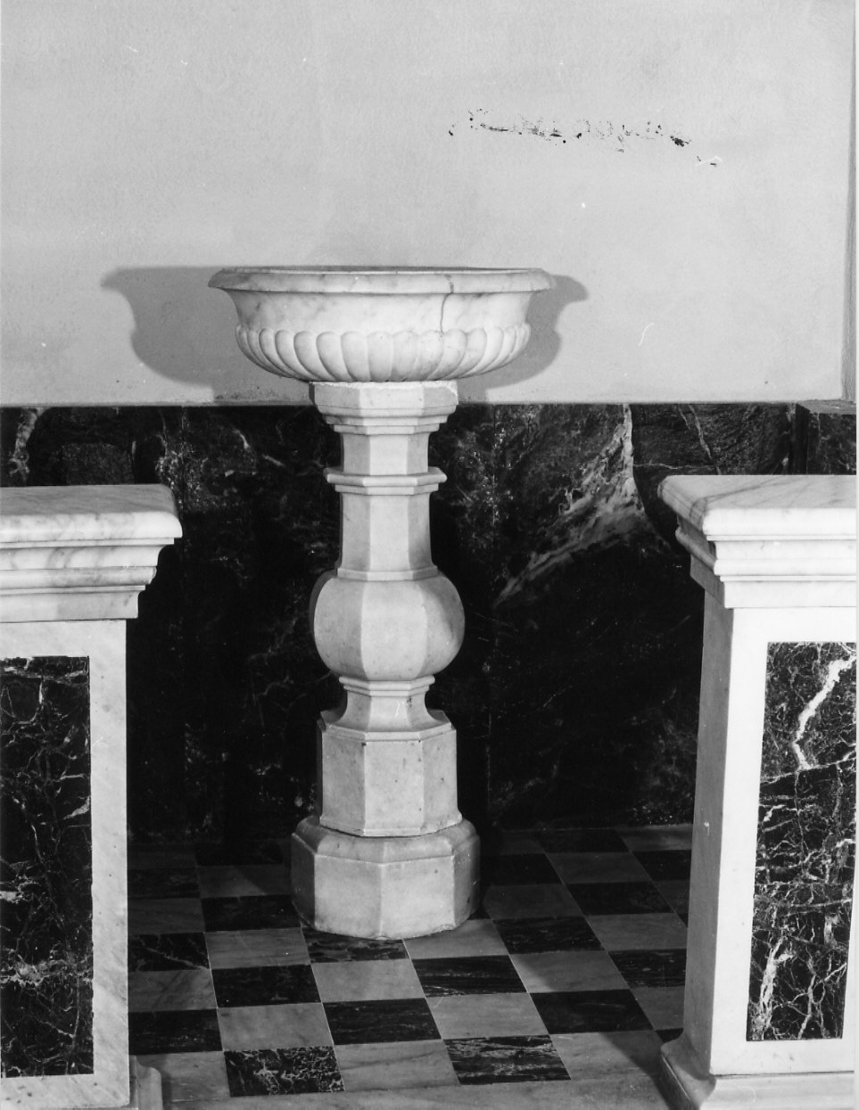 fonte battesimale, opera isolata - bottega ligure (sec. XVIII)