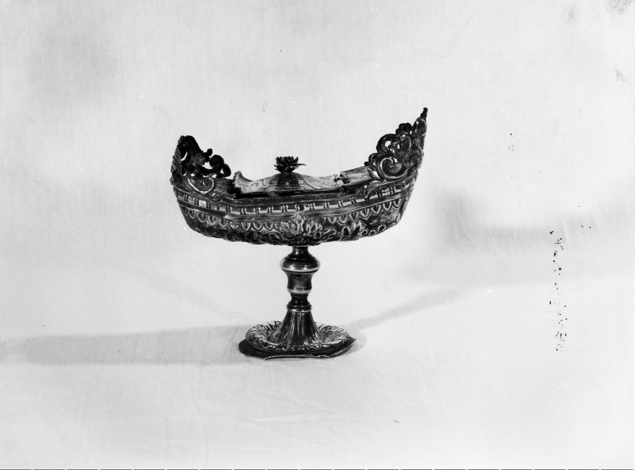 navicella portaincenso, opera isolata - bottega ligure (seconda metà sec. XVIII)