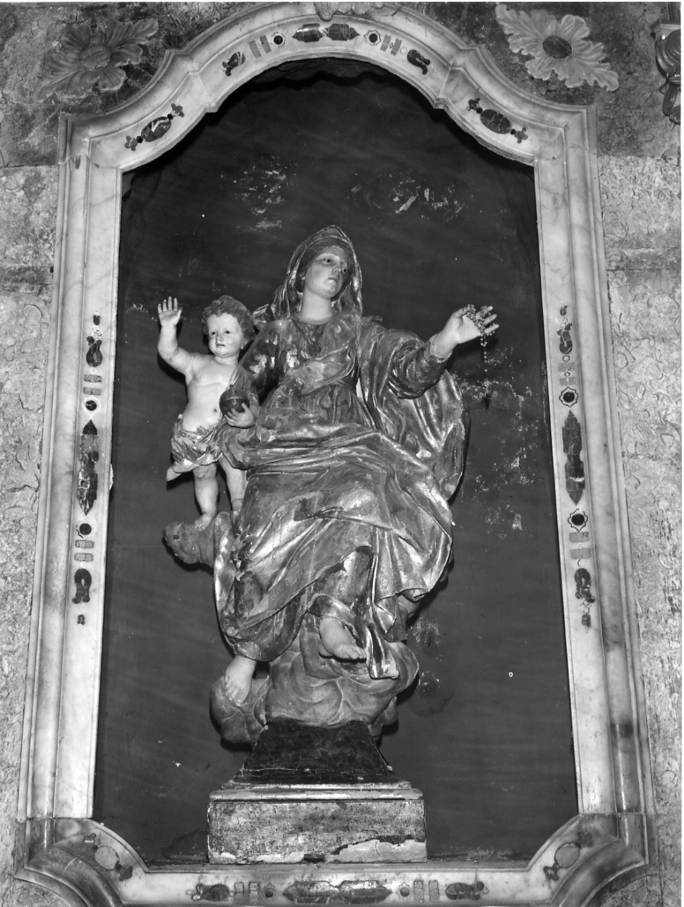 Madonna del Carmelo (scultura, elemento d'insieme) - bottega ligure (fine sec. XVII)