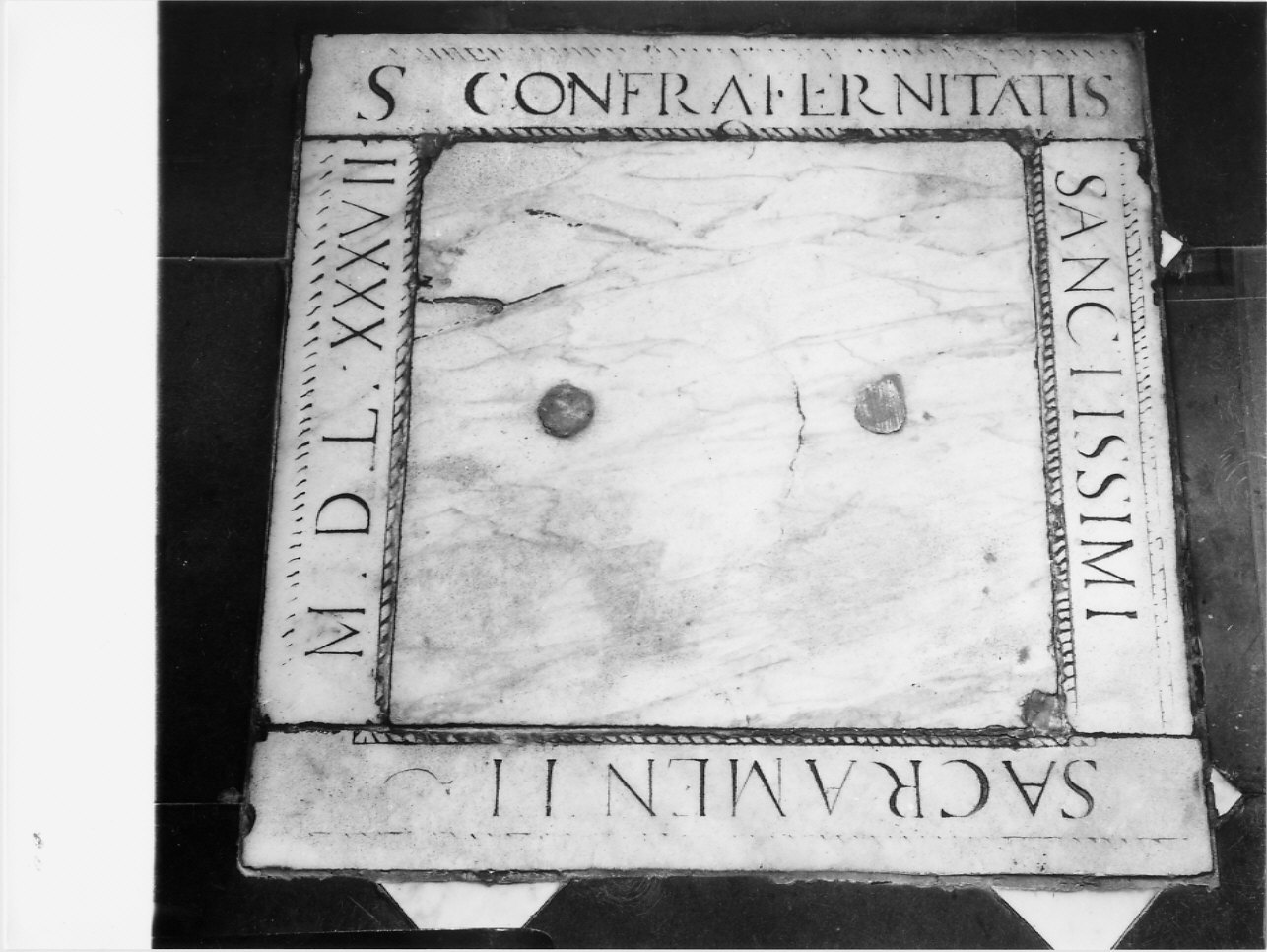 lapide, opera isolata - bottega ligure (sec. XVI)