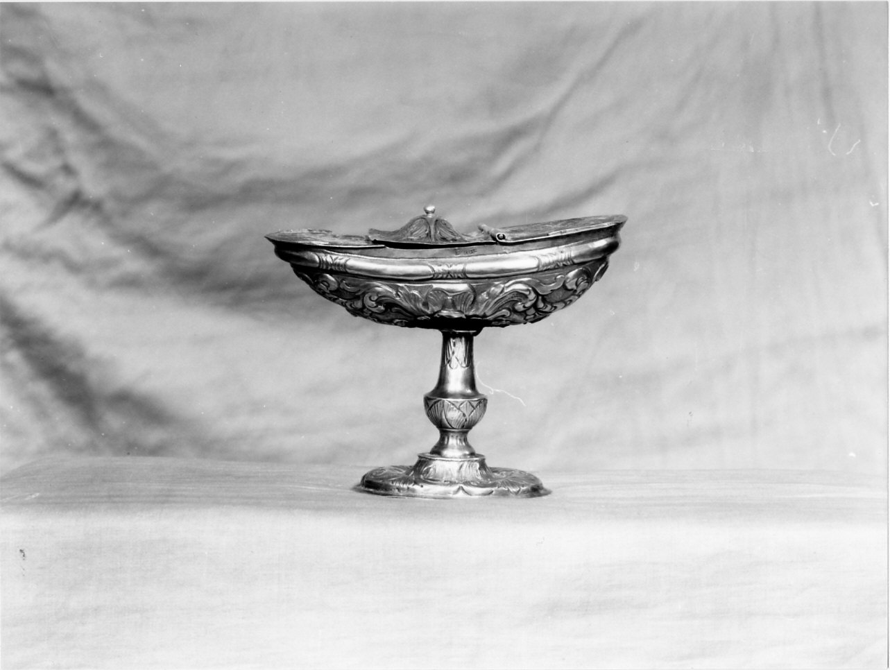 navicella portaincenso, opera isolata - bottega genovese (sec. XVIII)