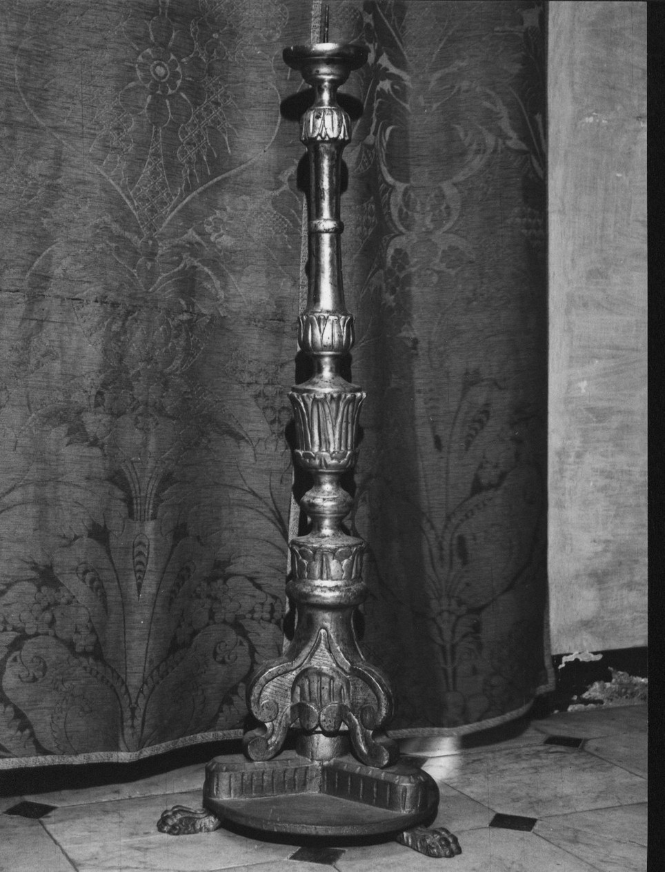 candeliere, opera isolata - bottega italiana (seconda metà sec. XIX)