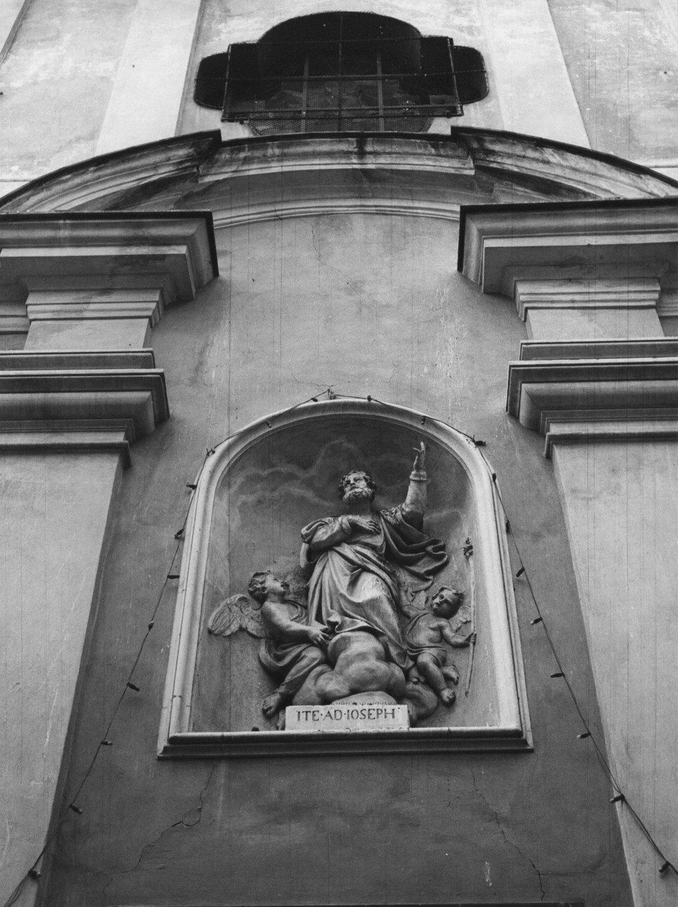 gloria di San Giuseppe (gruppo scultoreo, opera isolata) - bottega italiana (fine sec. XIX)