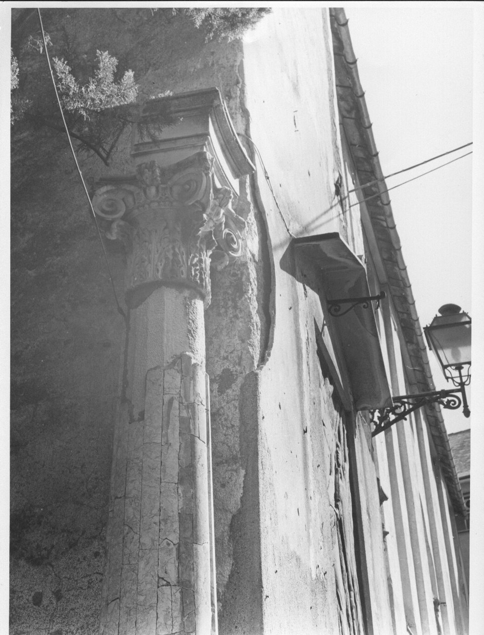 colonna corinzia, coppia - bottega ligure (sec. XVIII)