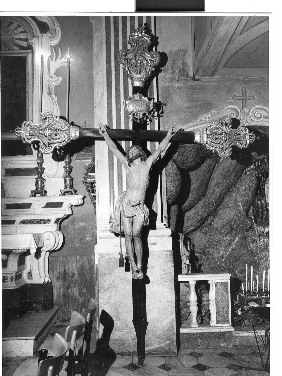 Cristo crocifisso (croce processionale, insieme) - bottega ligure (inizio sec. XIX)