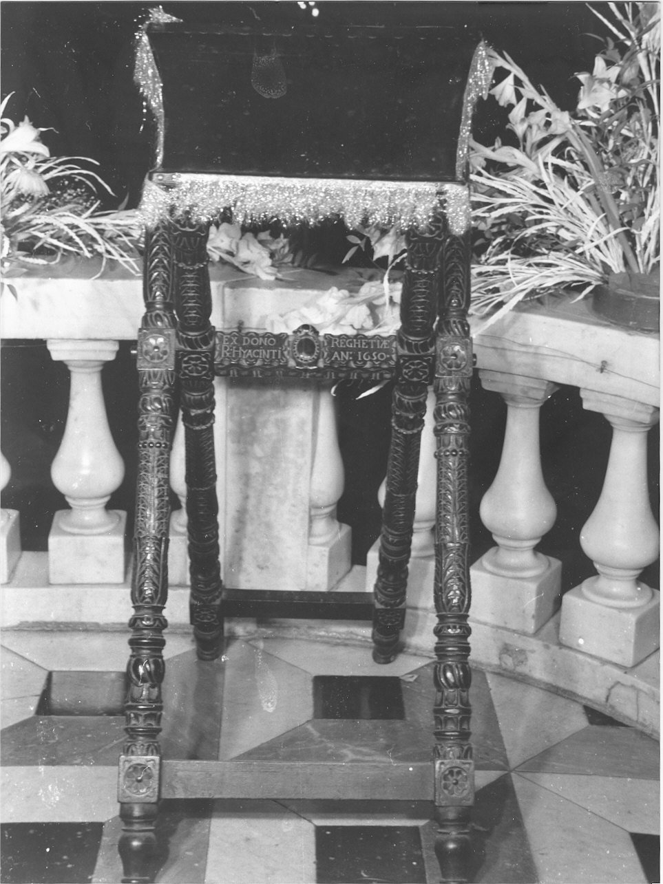 leggio, opera isolata - bottega italiana (metà sec. XVII)