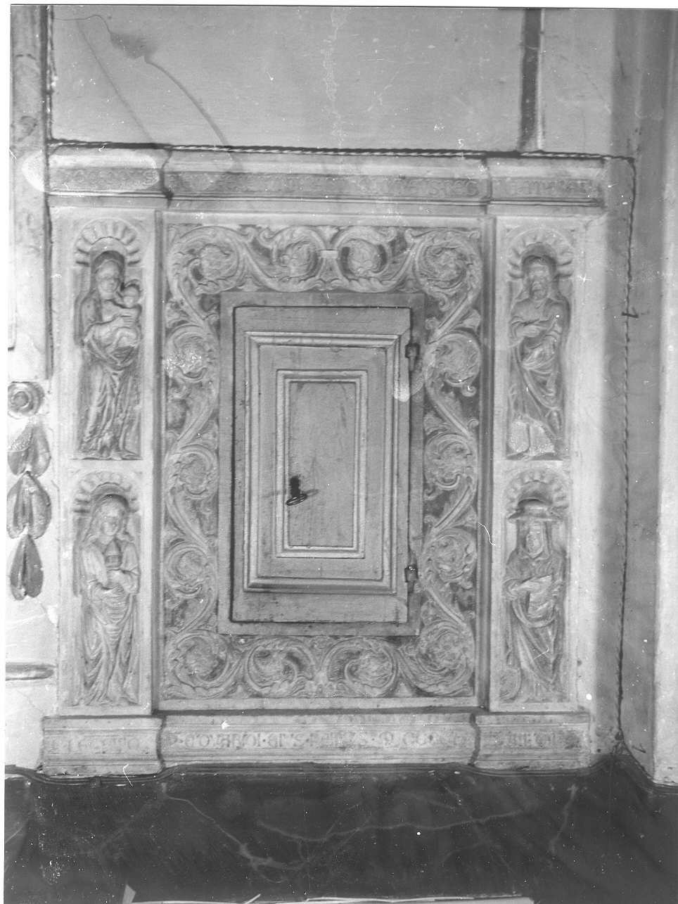 Madonna con Bambino/ San Giovanni Evangelista/ San Giacomo/ San Marco (ciborio, opera isolata) - bottega italiana (ultimo quarto sec. XV)