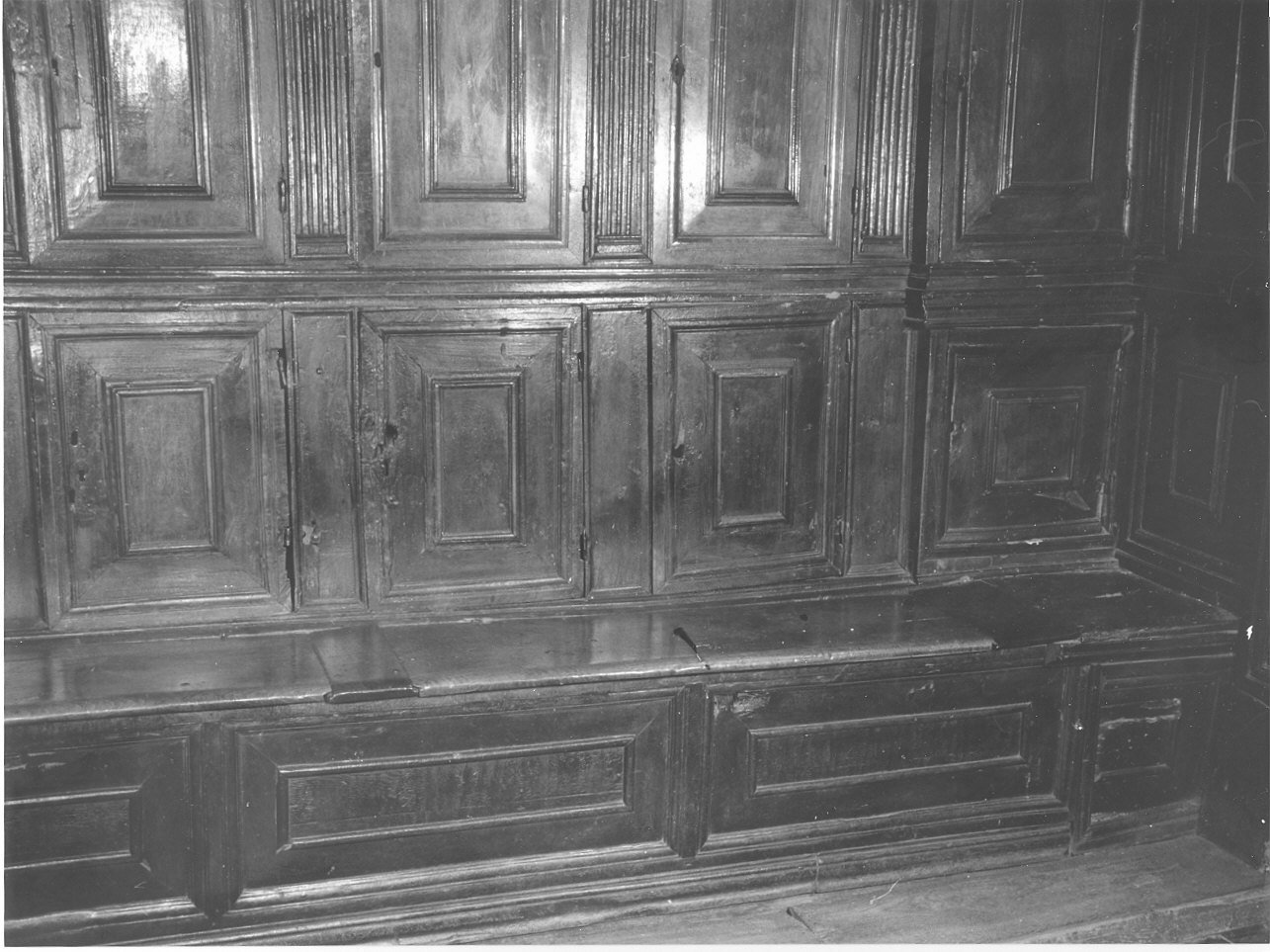 armadio da sacrestia, opera isolata - bottega italiana (ultimo quarto sec. XVII)