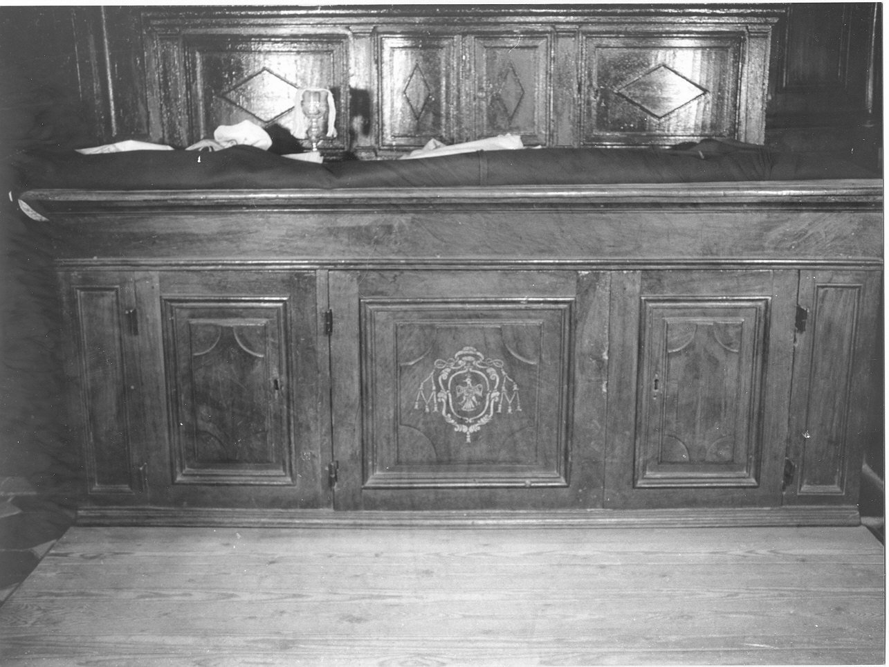 armadio da sacrestia, opera isolata - bottega italiana (ultimo quarto sec. XVII)