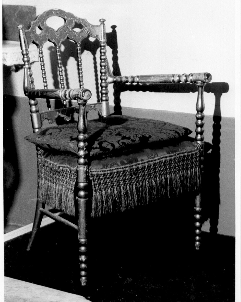 sedia - a braccioli, opera isolata - produzione chiavarese (fine/inizio secc. XIX/ XX)