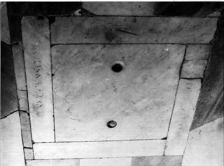 lapide tombale - bottega genovese (sec. XVII)