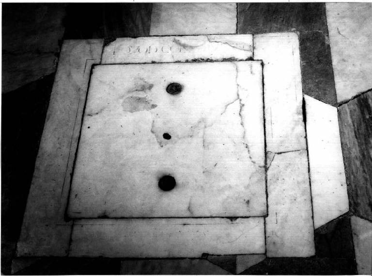 lapide tombale - bottega genovese (inizio sec. XVII)