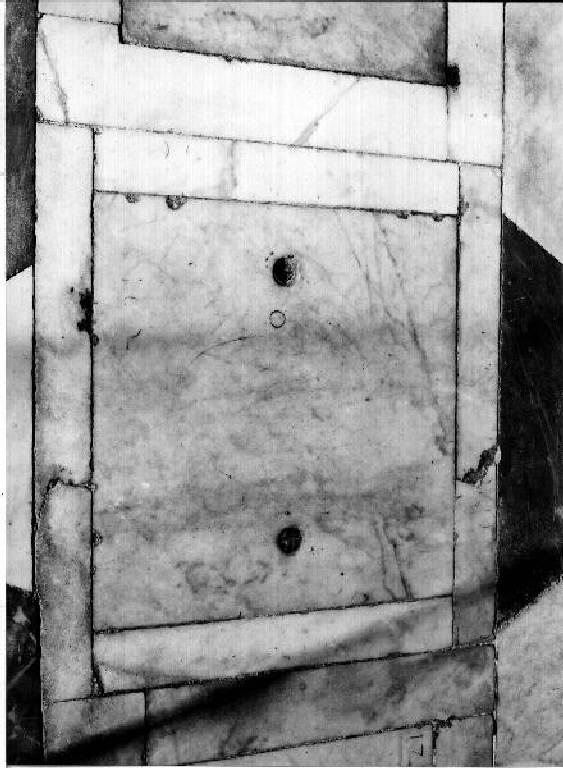 lapide tombale - bottega genovese (inizio sec. XVII)