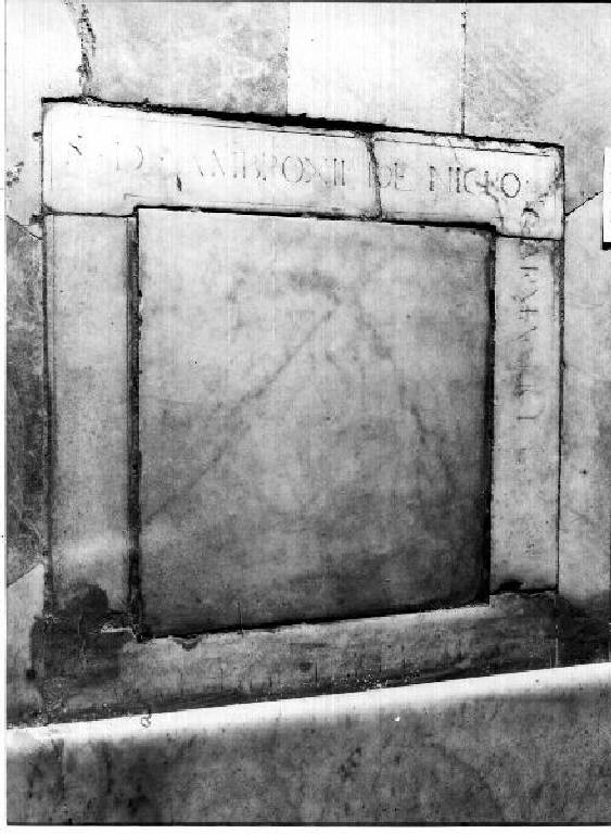 lapide tombale - bottega genovese (secondo quarto sec. XVI)