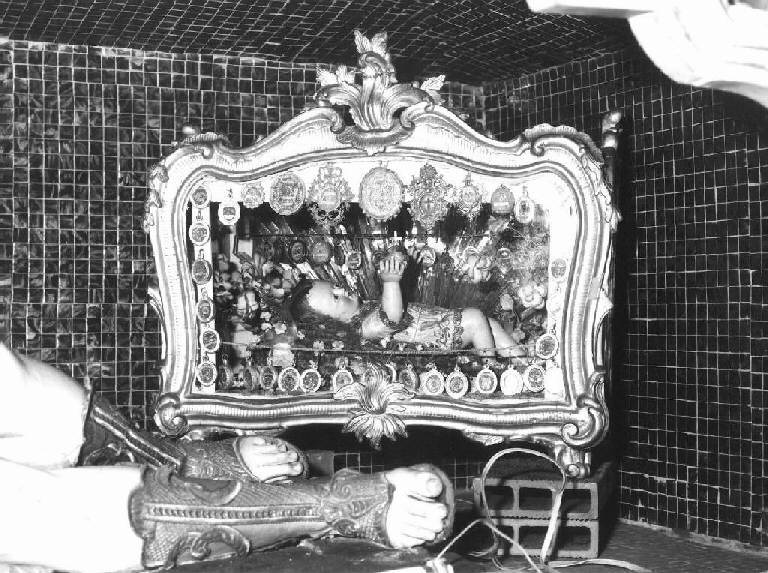 reliquiario a teca - bottega ligure (seconda metà sec. XVIII)