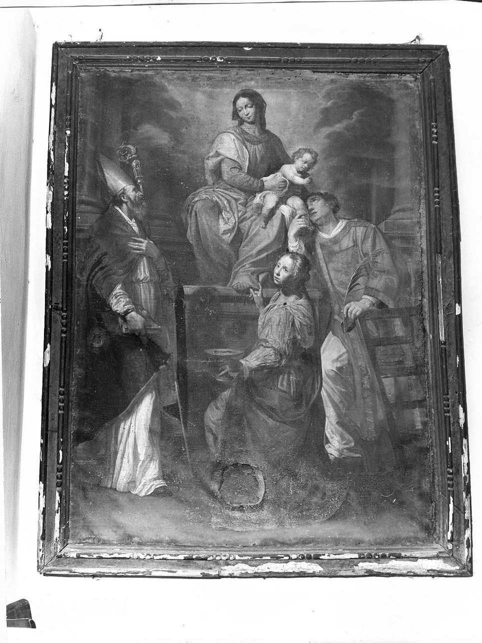 Madonna con Bambino in trono con Sant'Agostino, Santa Lucia e San Lorenzo (dipinto, opera isolata) di Fiasella Domenico detto Sarzana (sec. XVII)