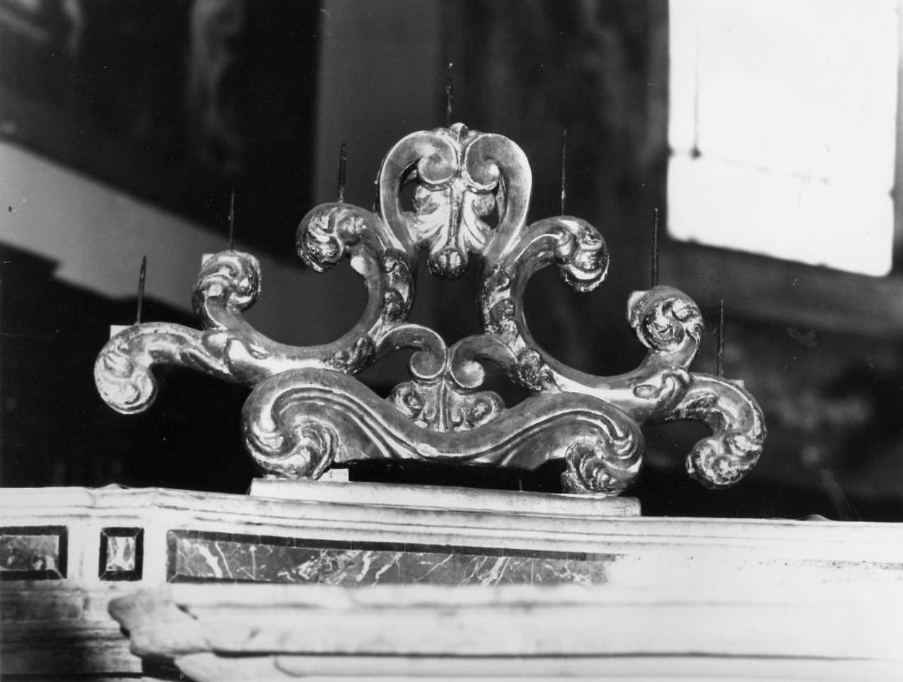 candeliere d'altare, coppia - bottega italiana (sec. XVIII)