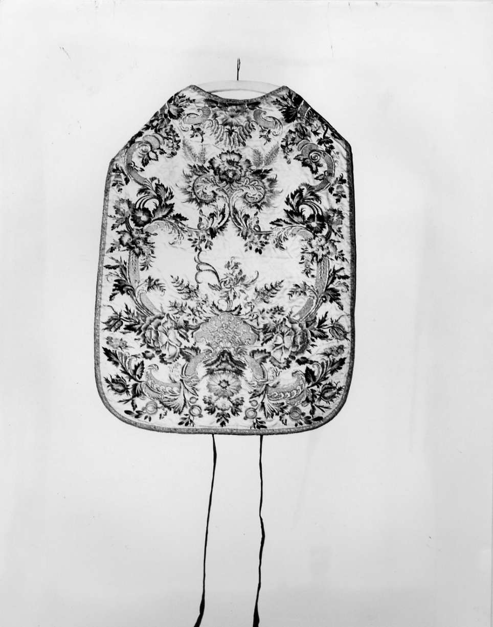 paramento liturgico, insieme - manifattura italiana, manifattura francese (sec. XVIII)