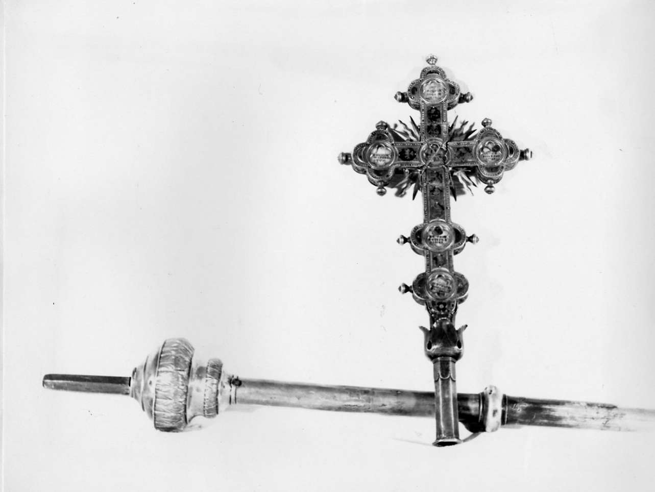 asta di croce processionale, elemento d'insieme - bottega italiana (primo quarto sec. XIX)