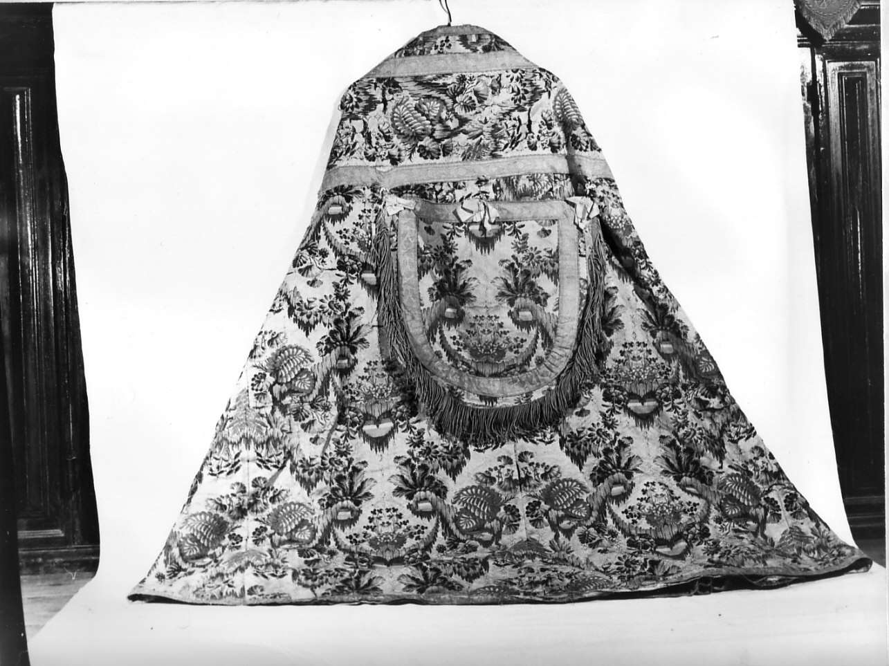 piviale, opera isolata - manifattura italiana (sec. XIX)