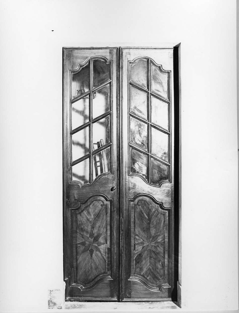 motivi decorativi geometrici (porta - a due battenti, insieme) - ambito italiano (sec. XVIII)
