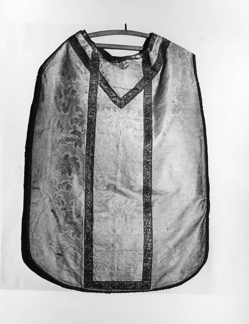 motivi decorativi vegetali/ motivi decorativi geometrici (pianeta, opera isolata) - ambito italiano (sec. XIX)