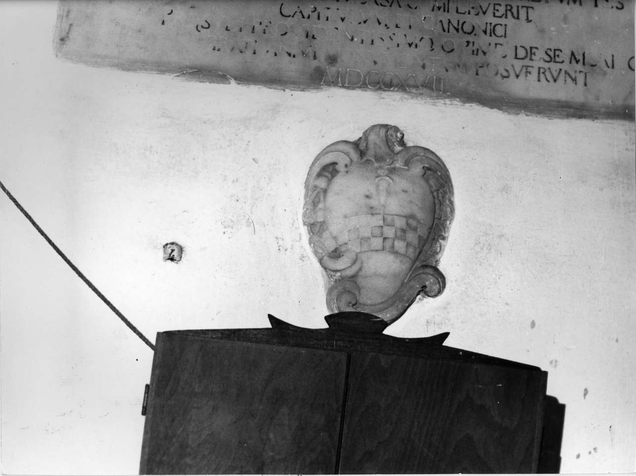 scudo, opera isolata - bottega ligure (fine/inizio secc. XVII/ XVIII)